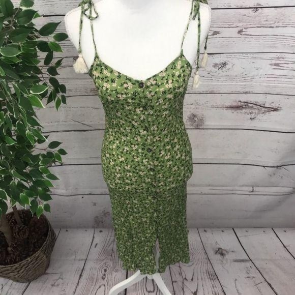 All In Favor Button Down Floral Midi Dress NWOT - Picture 3 of 10